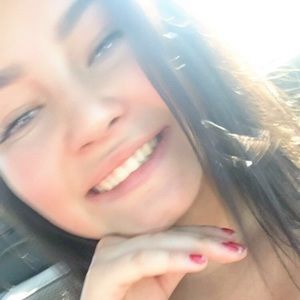 Meet your Posher, Valeria